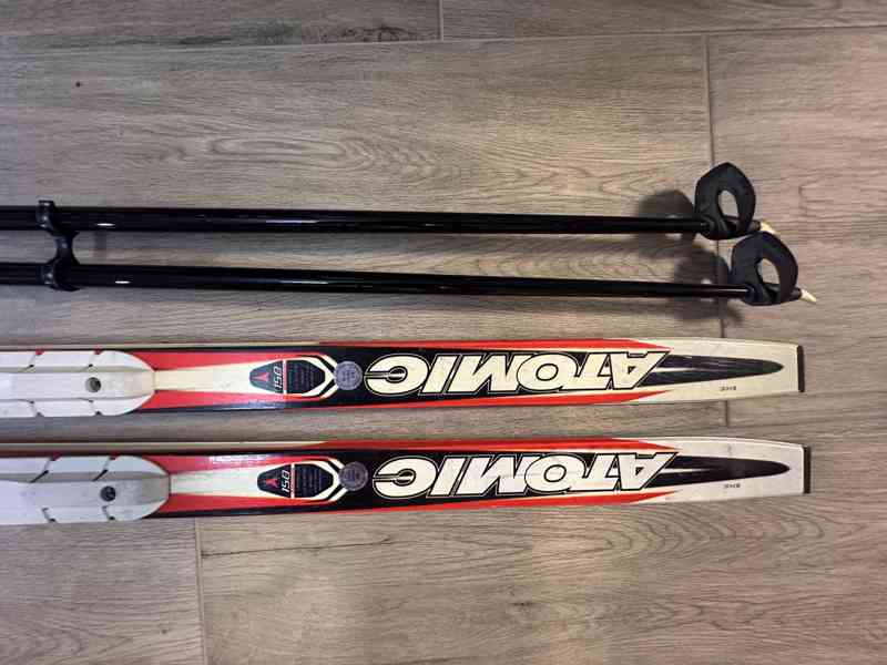 Běžky Set: Atomic Tiger 150cm; Boty: Salomon 36,5EU + Hole - foto 18