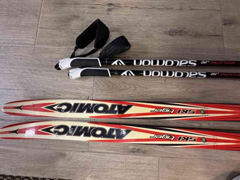 Běžky Set: Atomic Tiger 150cm; Boty: Salomon 36,5EU + Hole - foto 17