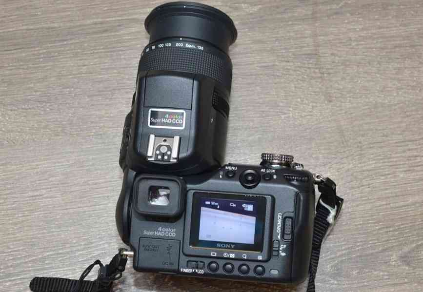 SONY CyberShot DSC-F828 *8Mpix CCD*7x Opt.Zoom*BAG - foto 8