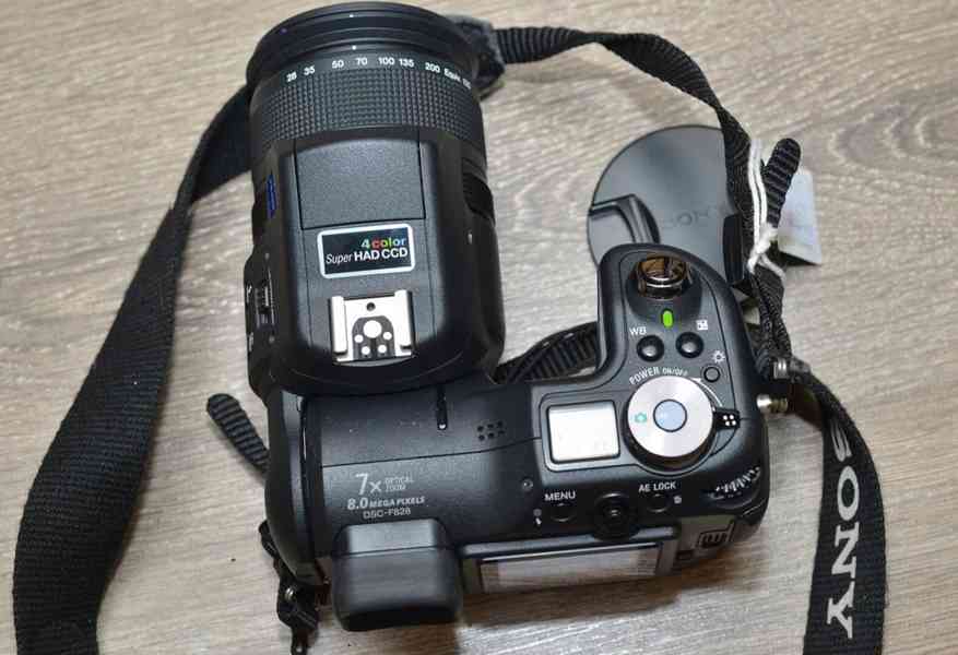 SONY CyberShot DSC-F828 *8Mpix CCD*7x Opt.Zoom*BAG - foto 6