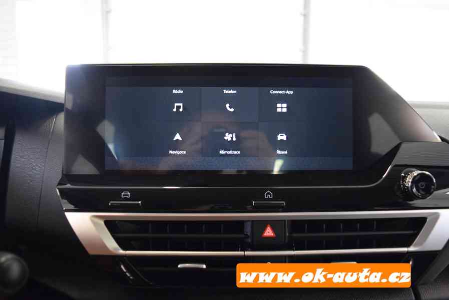 Citroën C4 1.2 PURETECH FEEL 2023-DPH - foto 16