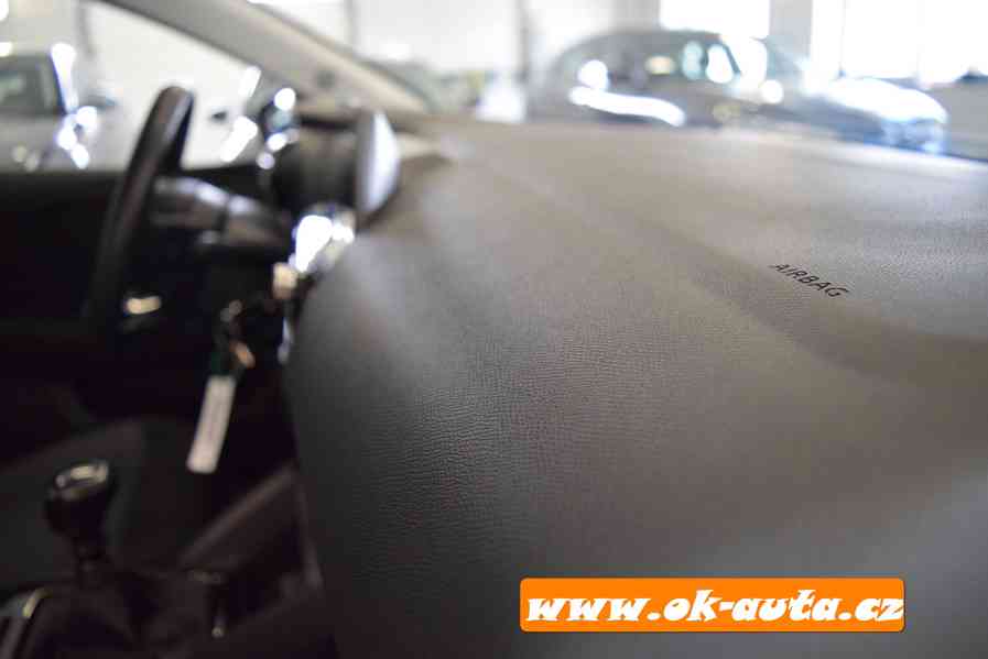 Citroën C4 1.2 PURETECH FEEL 2023-DPH - foto 13