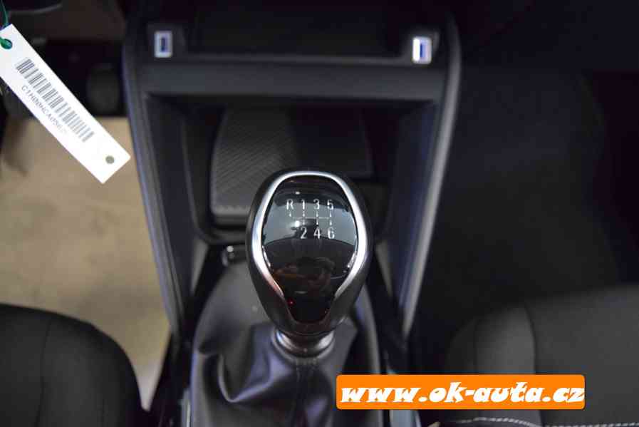 Citroën C4 1.2 PURETECH FEEL 2023-DPH - foto 15