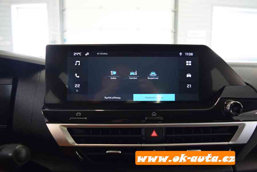 Citroën C4 1.2 PURETECH FEEL 2023-DPH - foto 17