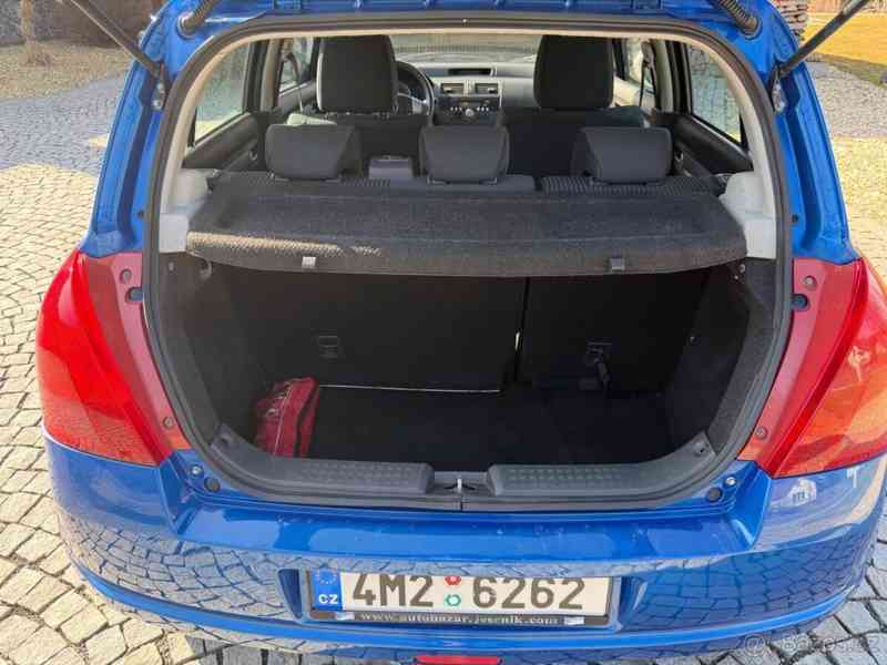 Suzuki Swift 1,3 - foto 12