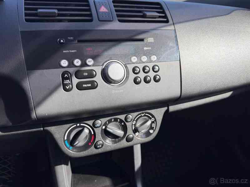Suzuki Swift 1,3 - foto 17