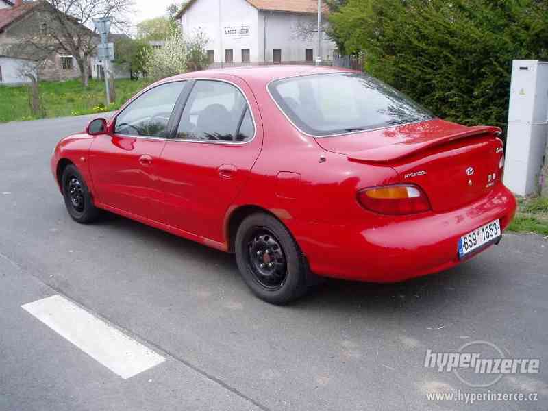 Hyundai Lantra 1,6 GLS - foto 2