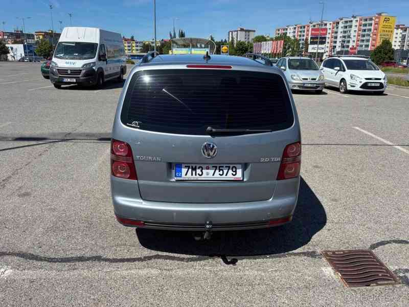 Volkswagen Touran 2,0   TDI 103kw DSG rv.2010 - foto 17