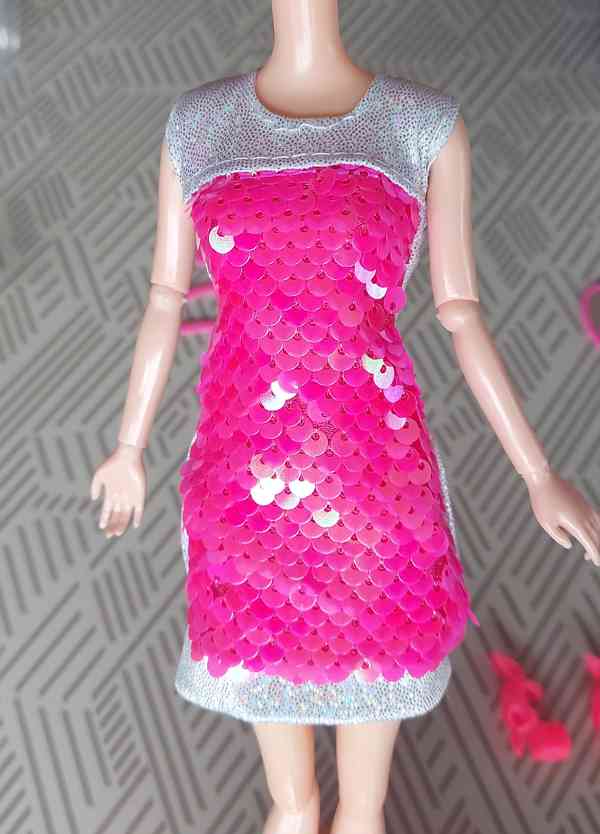 NOVÉ! Set pro panenku Barbie, šaty + boty + zrcátko +doplňky - foto 3