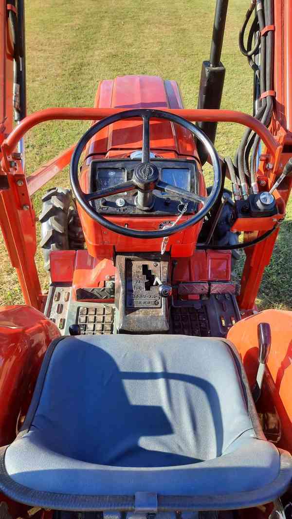 Traktor Yanmar ym 1610  - foto 4