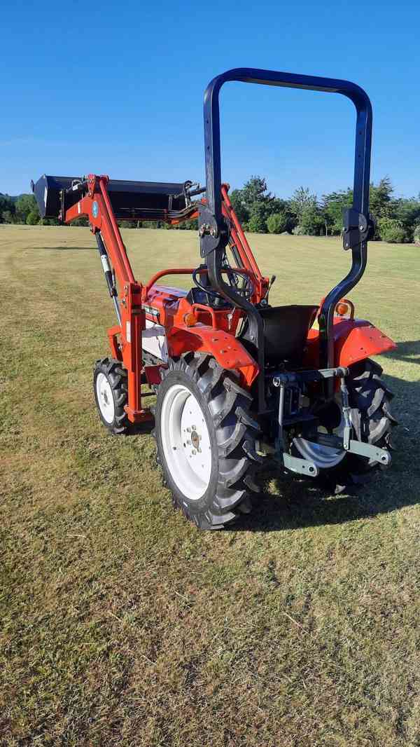 Traktor Yanmar ym 1610  - foto 2