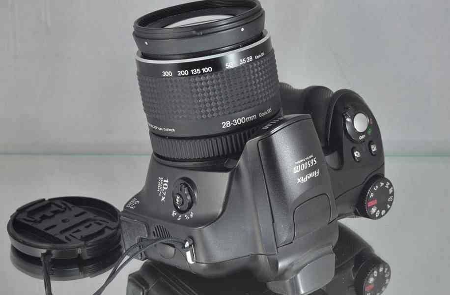 Fujifilm FinePix S6500fd 6 Mpx *10,7x op.zoom  - foto 5