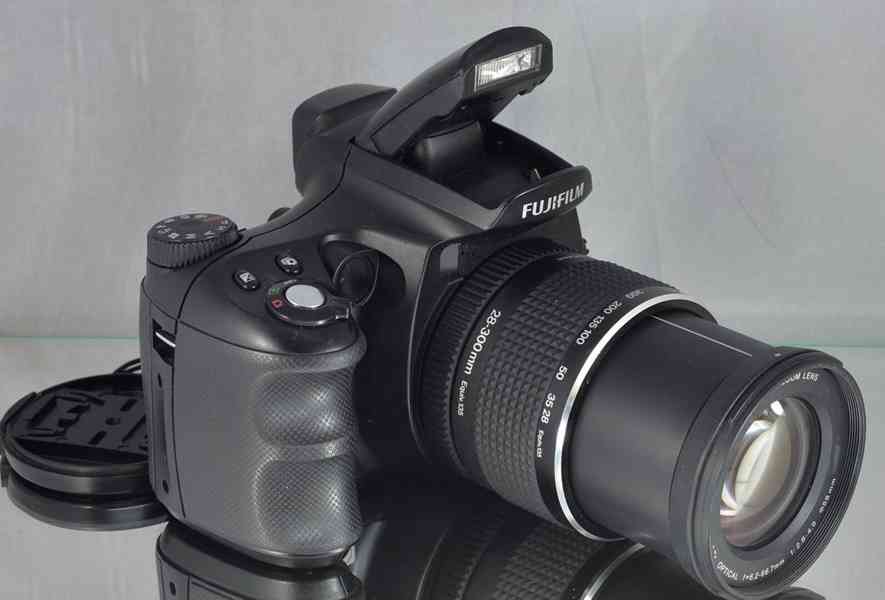 Fujifilm FinePix S6500fd 6 Mpx *10,7x op.zoom  - foto 4