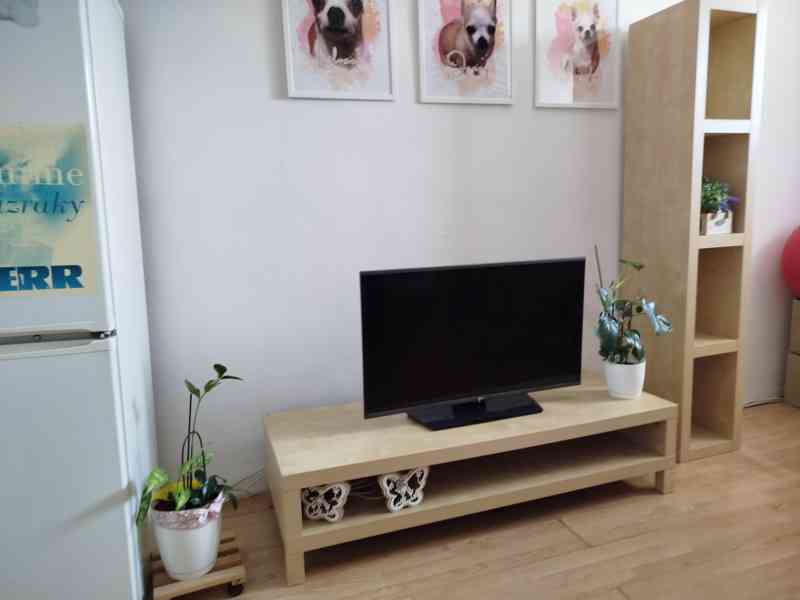 Tv stolek a police - foto 2