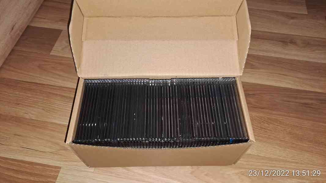 56 "prázdných" CD/DVD v krabici - foto 1