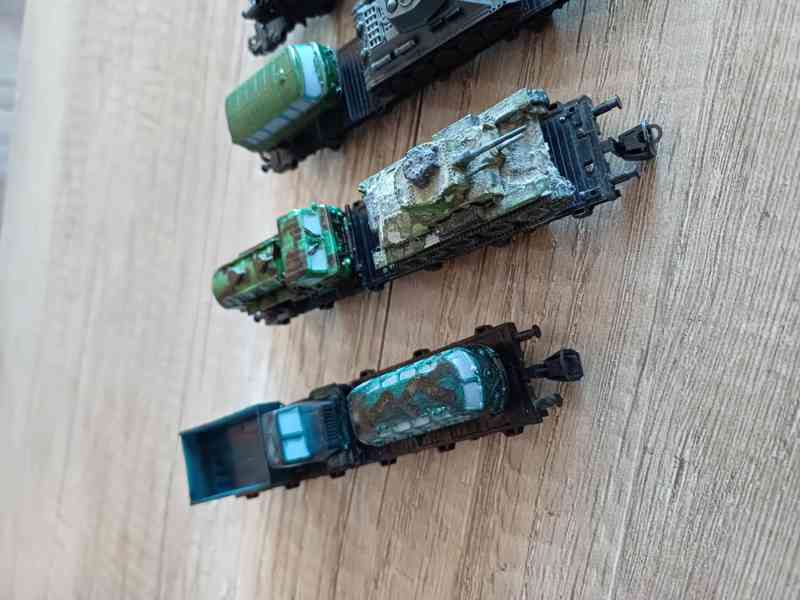 Vagony s vojenskou technikou.  TT - foto 4