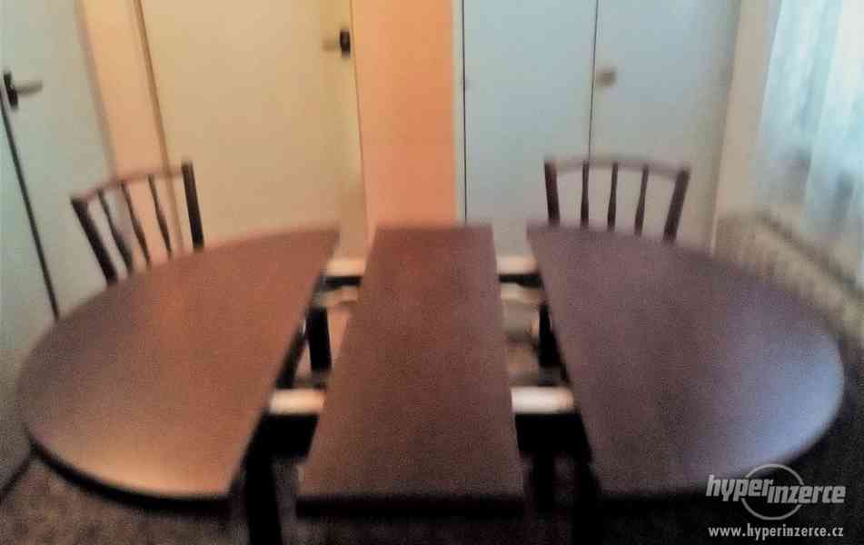Rozkládací kulatý stůl+4 židle - foto 3