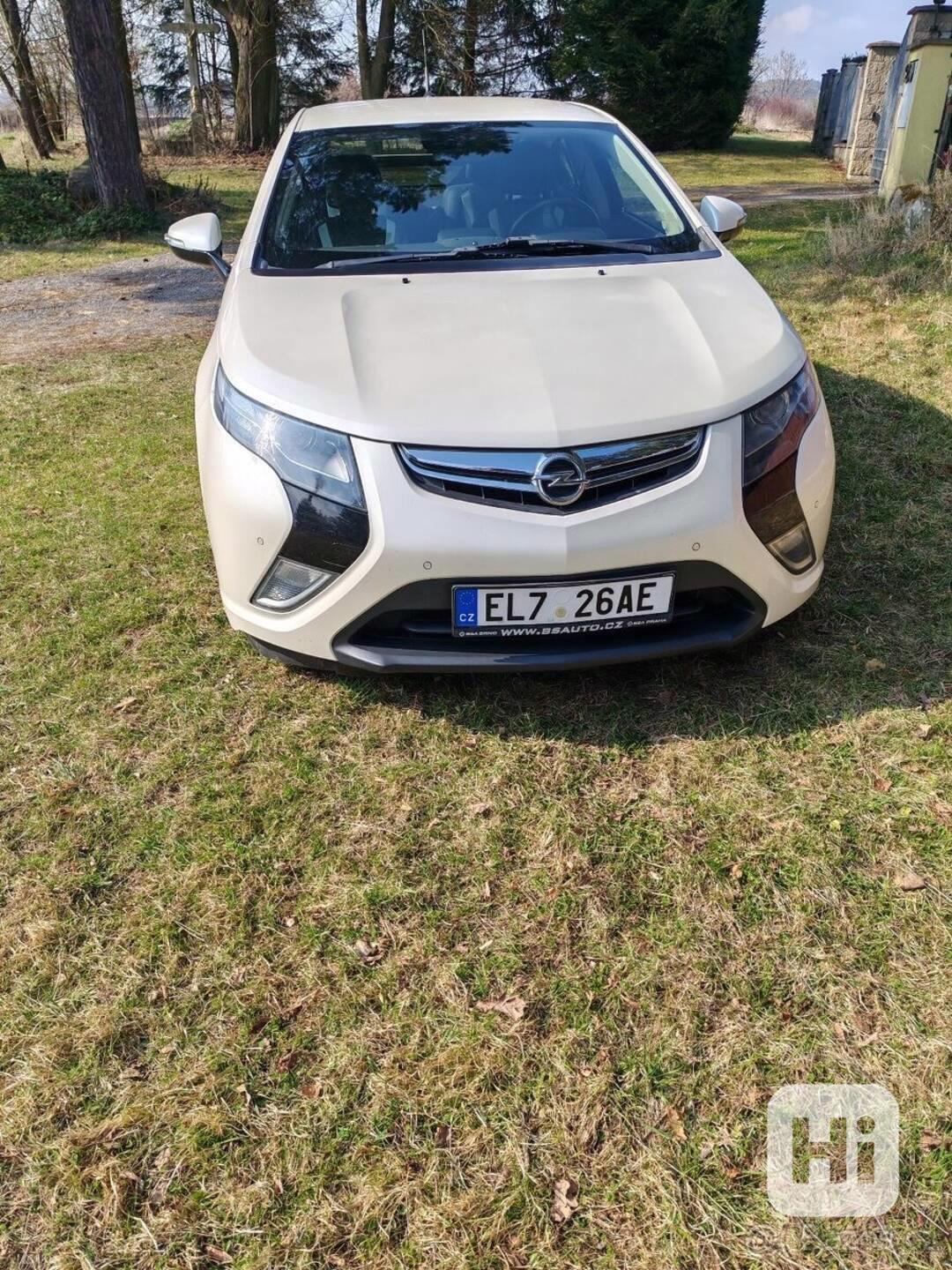 Opel Ampera 1,4   Plug-Hybrid - foto 1