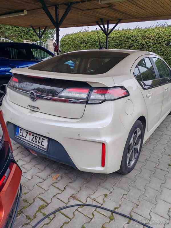 Opel Ampera 1,4   Plug-Hybrid - foto 8