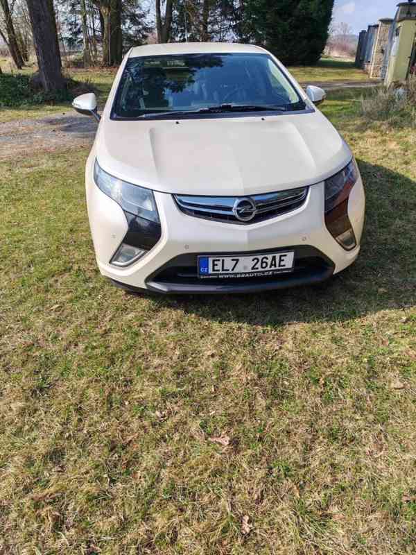 Opel Ampera 1,4   Plug-Hybrid - foto 1