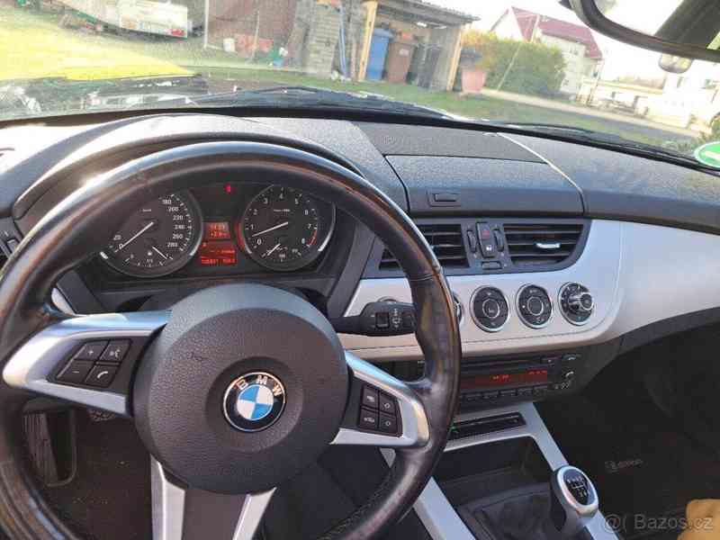 BMW Z4 2,5   150Kw, manuál,6 válec - foto 18