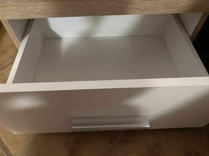 Noční stolky - foto 2