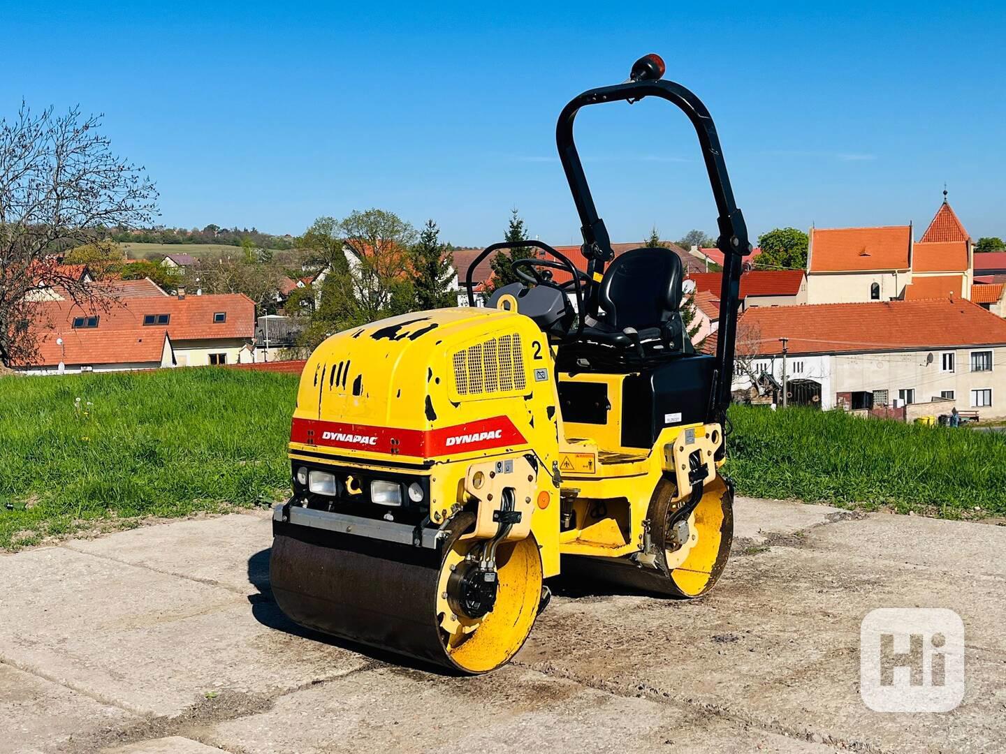 Vibrační válec Dynapac CC900 (Možnost leasingu) - foto 1