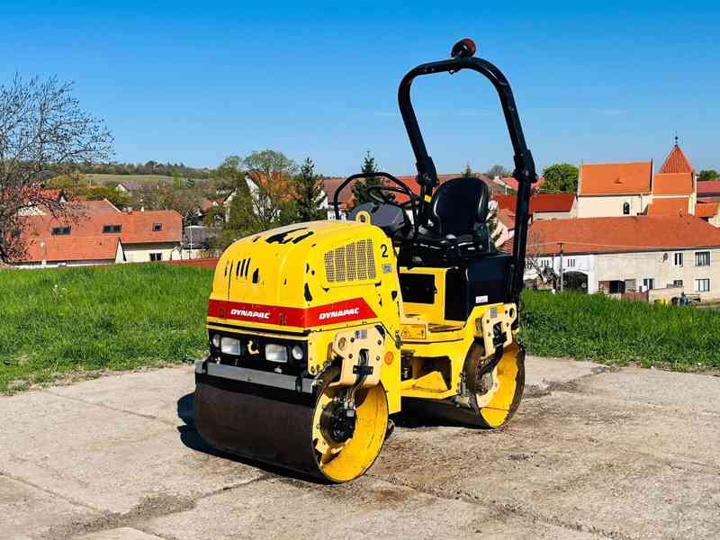 Vibrační válec Dynapac CC900 (Možnost leasingu) - foto 1