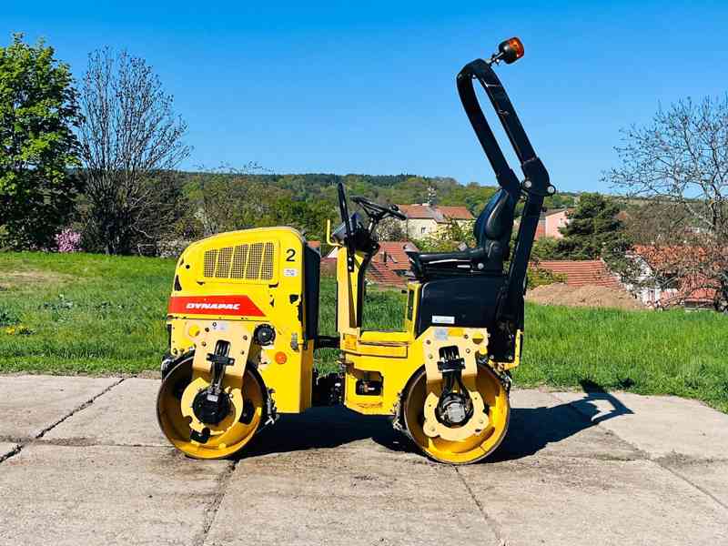 Vibrační válec Dynapac CC900 (Možnost leasingu) - foto 2