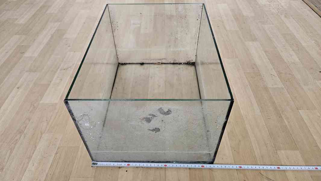 Akvárium 45x33x25, vyzvednutí Kralupy. - foto 2