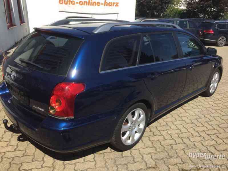 Toyota Avensis Combi Executive 2.0VVT-i - foto 2