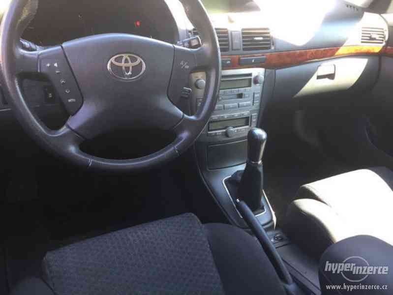 Toyota Avensis Combi Executive 2.0VVT-i - foto 10