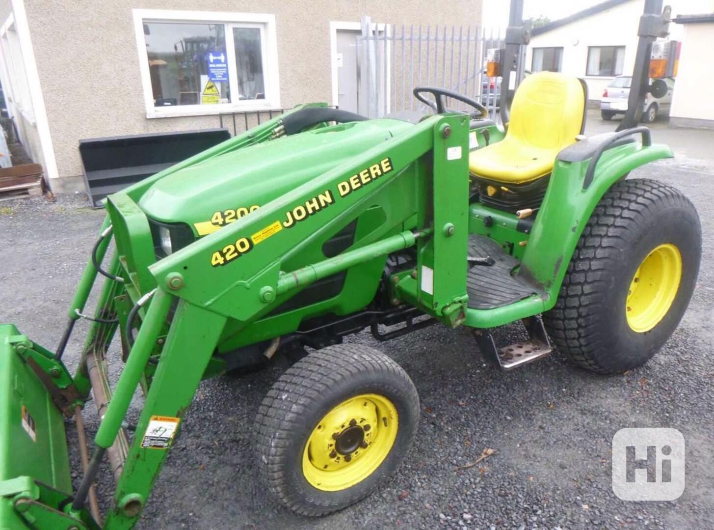 John Deere 4200 - foto 1