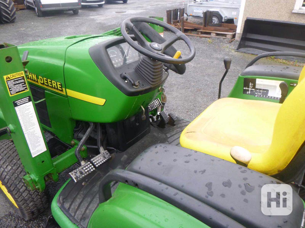 John Deere 4200 - bazar - Hyperinzerce.cz
