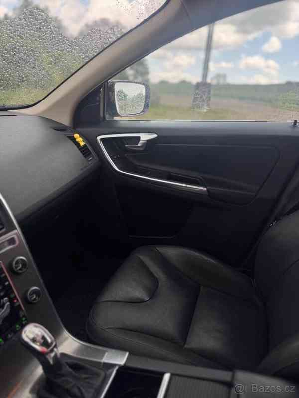 Volvo XC60 2,4 - foto 17