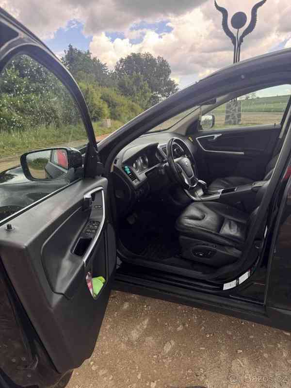 Volvo XC60 2,4 - foto 11