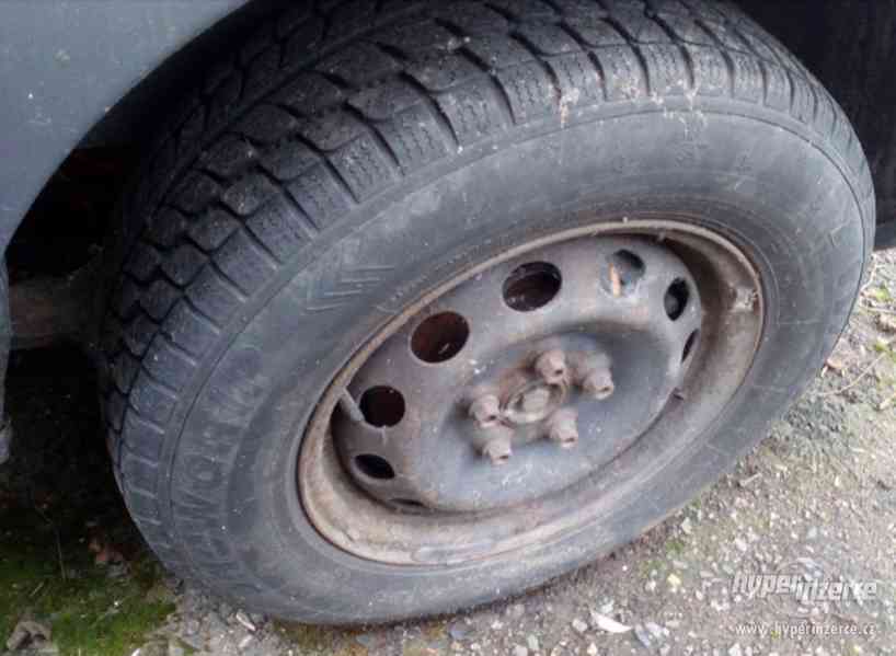 sada zimní pneu + disky 195/65R15  Ford Galaxy - foto 1