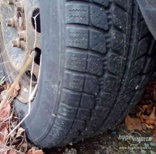 sada zimní pneu + disky 195/65R15  Ford Galaxy - foto 7