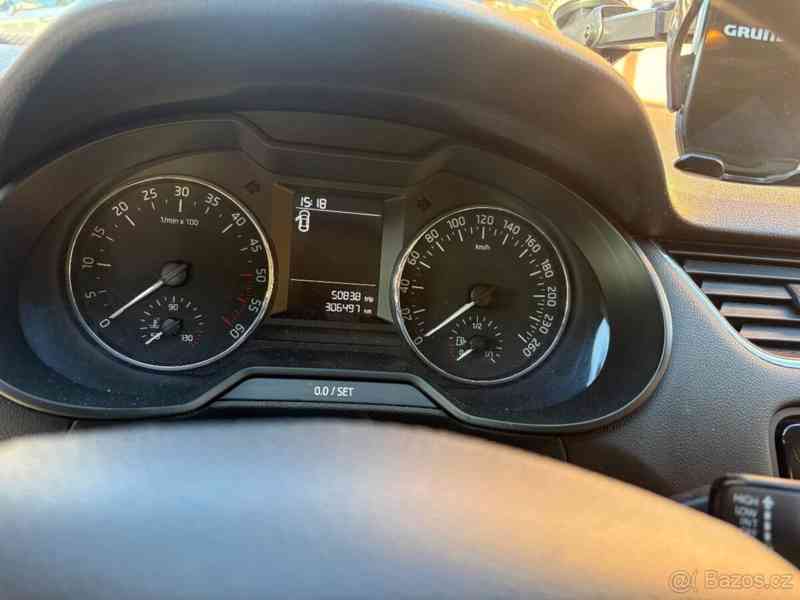 Škoda Octavia 1,6   2015 - foto 2