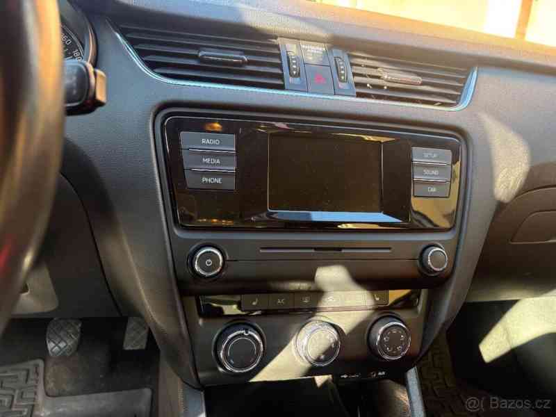 Škoda Octavia 1,6   2015 - foto 3