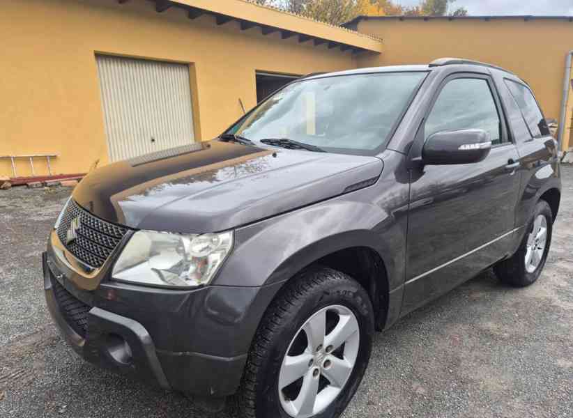 Suzuki Grand Vitara 2.4i Club benzín 122kw - foto 3