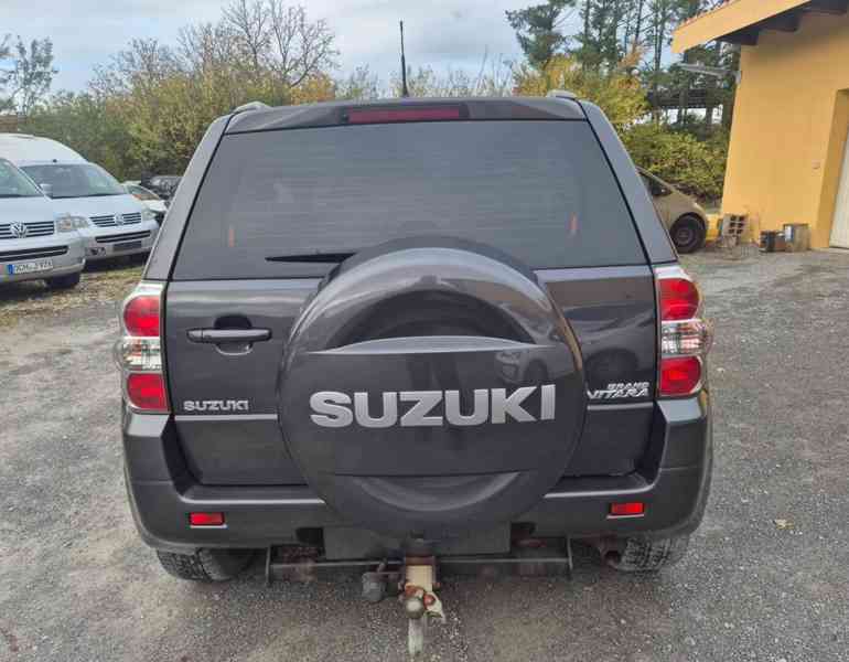 Suzuki Grand Vitara 2.4i Club benzín 122kw - foto 7