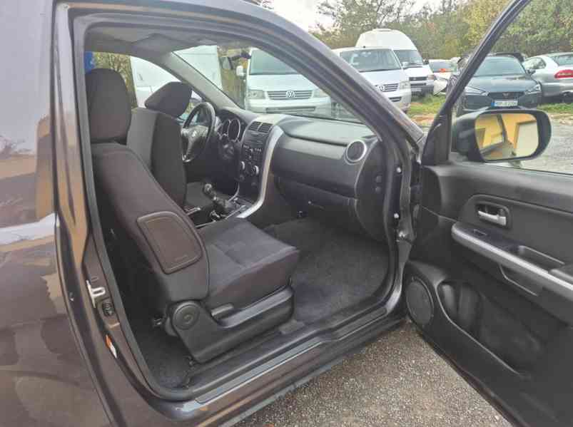 Suzuki Grand Vitara 2.4i Club benzín 122kw - foto 9