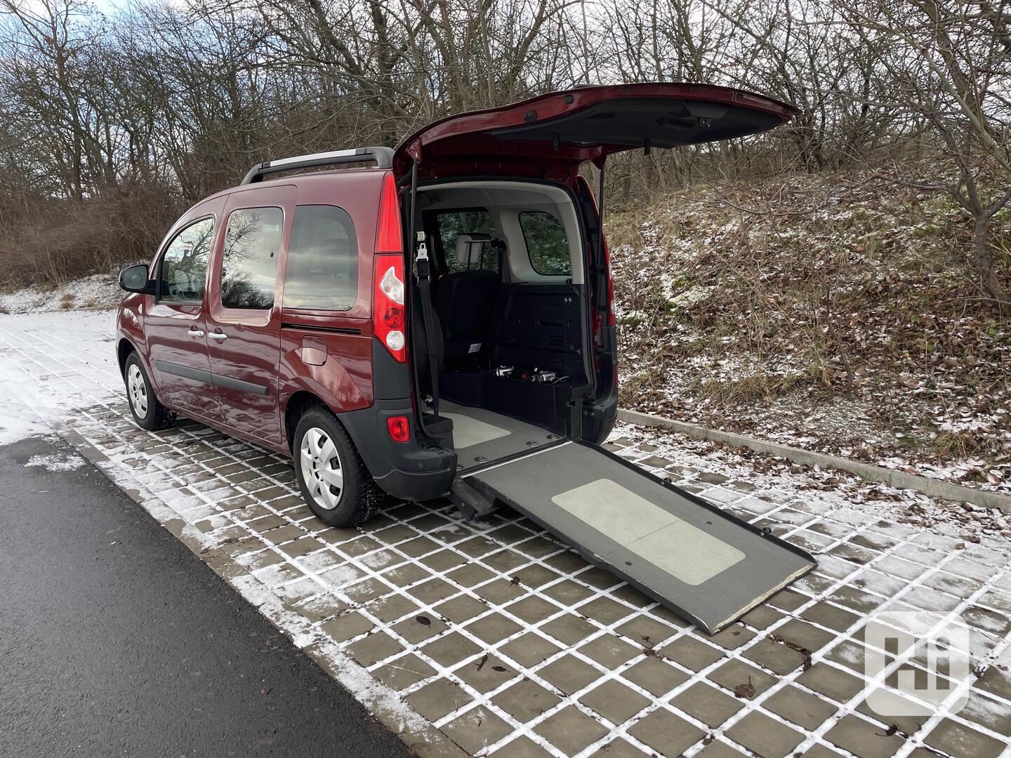 Renault Kangoo: rampa pro převoz vozíčkáře - foto 1