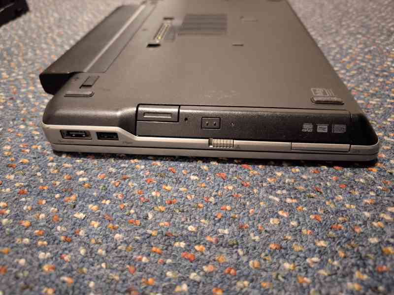 Notebook Dell Latitude E6330 s obalem a dokovací stanicí - foto 5