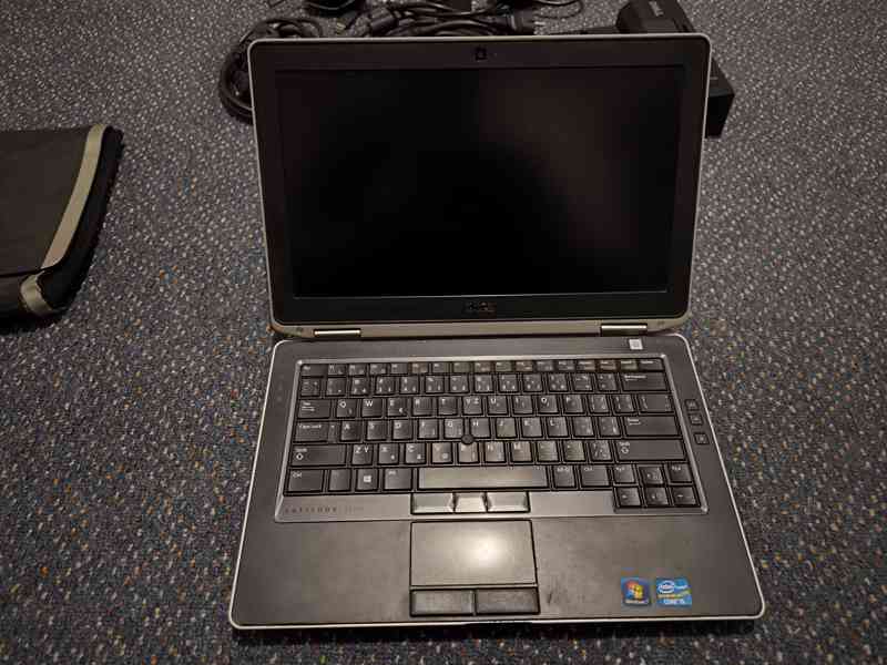 Notebook Dell Latitude E6330 s obalem a dokovací stanicí - foto 7