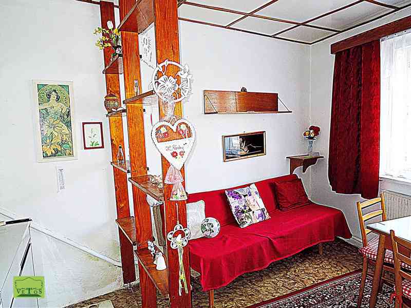 Rozsáhlý RD +další budovy + pozemky  Dřínov, okr. Kroměříž - foto 7