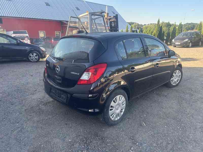 Opel Corsa 1,2 16V 59KW Z12XEP prodám díly z vozu - foto 3