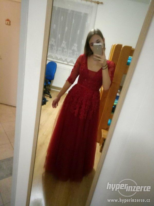 Nové červené plesové šaty - foto 2
