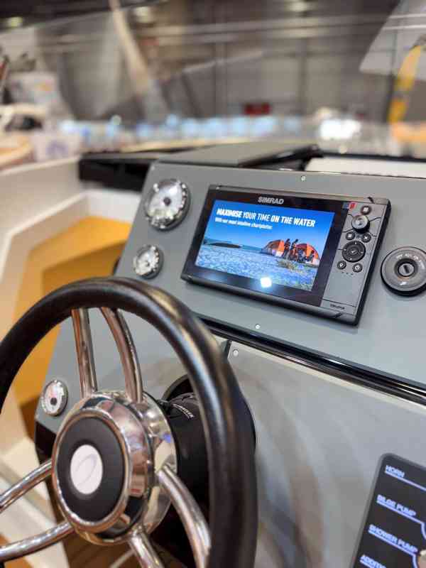 Nový motorový člun Coaster 640 SD+MOTOR - foto 9